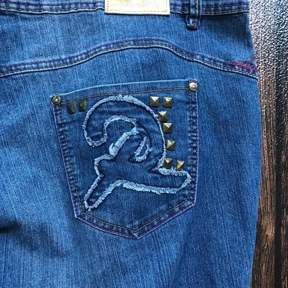 Ecko Red Denim Distressed Studded Back Pocket Straight Leg Jeans Women's Size 22 - Picture 6 of 16